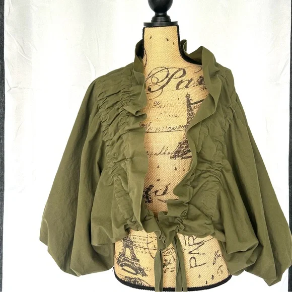 Dries Van Noten
Puff Sleeve Green “Voly' tie front jacket medium - Picture 3 of 15